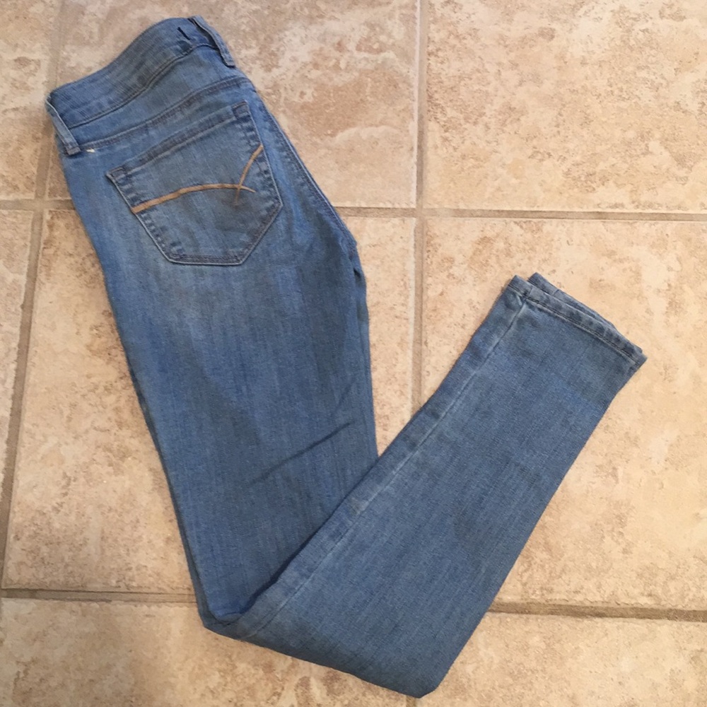 Bullhead Skinniest Jeans